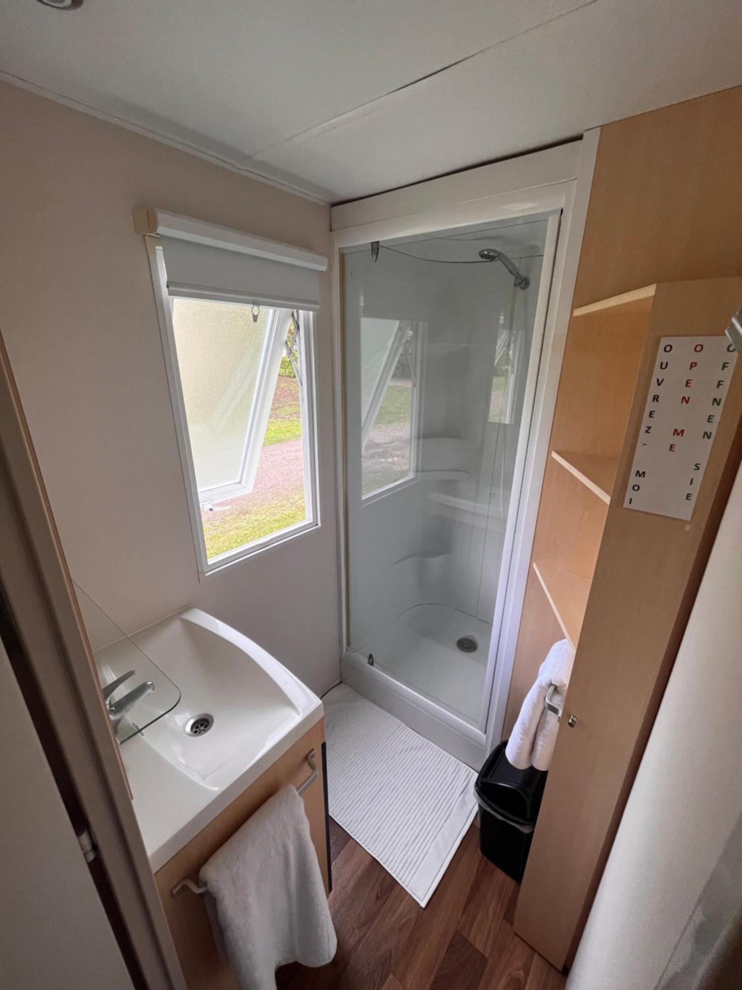 Les Pinots D'Alsace - 3 Bungalows Climatises Avec Tv - Proche Europa Park Boofzheim Ruang foto